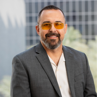Dr. Carlos Andreucci